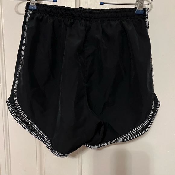 Nike Dri Fit shorts - Picture 2 of 2